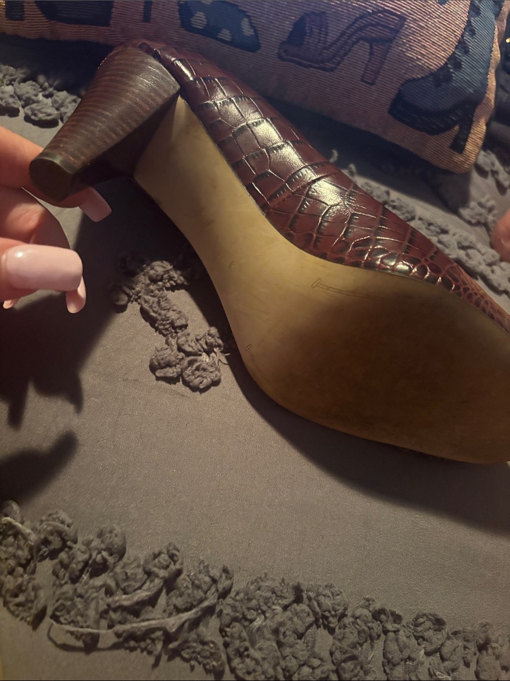 Franco Sarto Croc-Embossed  choc Pumps - Picture 9 of 10